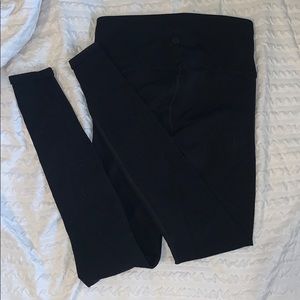 Black high waisted lululemon leggings with design